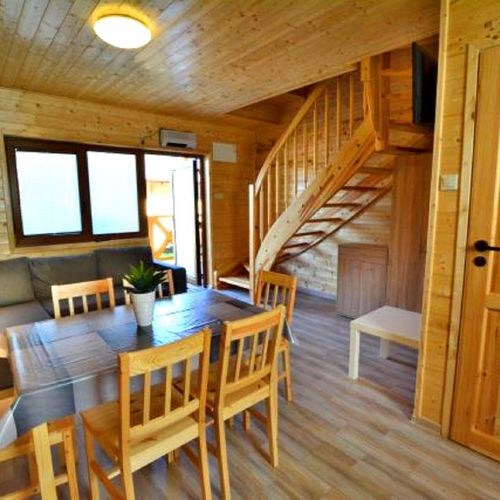Apartament pentru 9 pers. (se inchirieaza doar integral)
