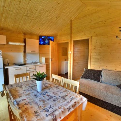 Apartament pentru 5 pers. (se inchirieaza doar integral)