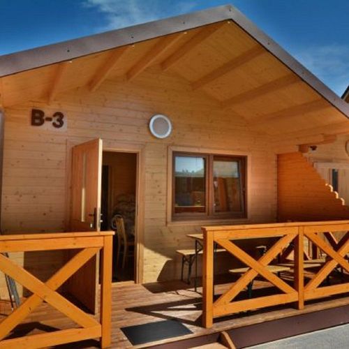Apartament pentru 5 pers. (se inchirieaza doar integral)