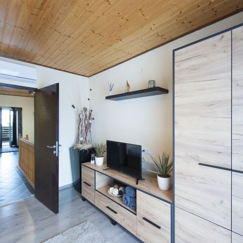 Apartament premium la etaj cu 2 camere pentru 5 pers.