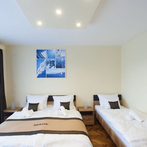 Apartament premium la parter cu 1 camera pentru 3 pers.