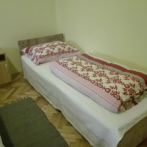Apartament pentru 6 pers. (se inchirieaza doar integral)