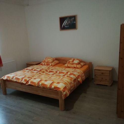 Apartament 8-osobowy na parterze cały dom z 3 pomieszczeniami sypialnianymi (możliwa dostawka)