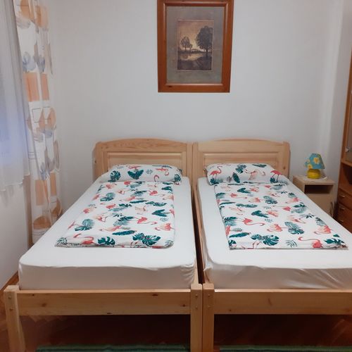 Casă de vacanță pentru 8 pers. (se inchirieaza doar integral) (se poate solicita pat suplimentar)
