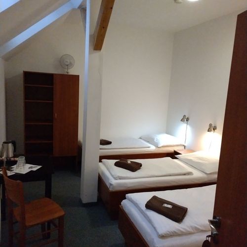 Pokój 3-osobowy na poddaszu ze wspólną łazienką