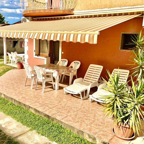 Apartament premium la parter cu 1 camera pentru 2 pers.