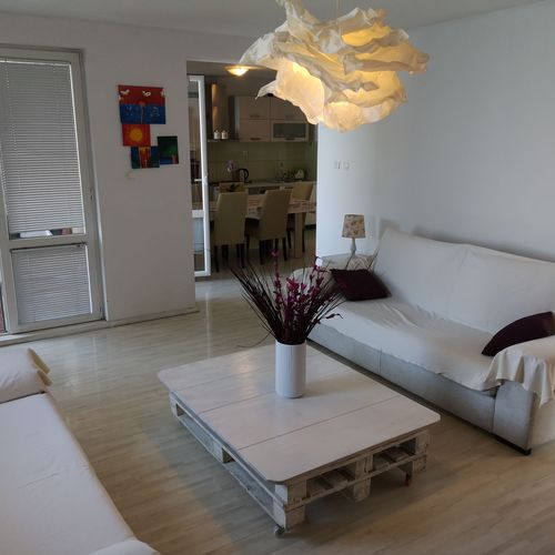 Apartament 7-osobowy z klimatyzacją z widokiem na morze z 2 pomieszczeniami sypialnianymi A-9012-c