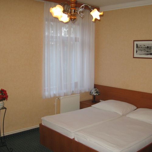 Camera twin cu balcon lCD TV