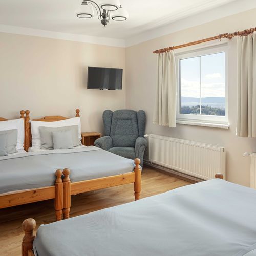 Pokoj s koupelnou  pro 4 os.