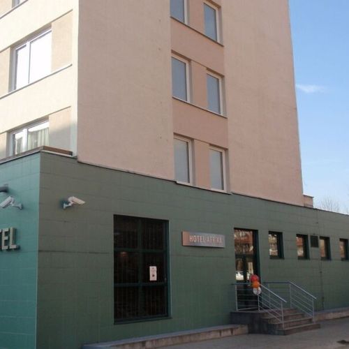 Pokoj se sprchou s balkónem pro 1 os.