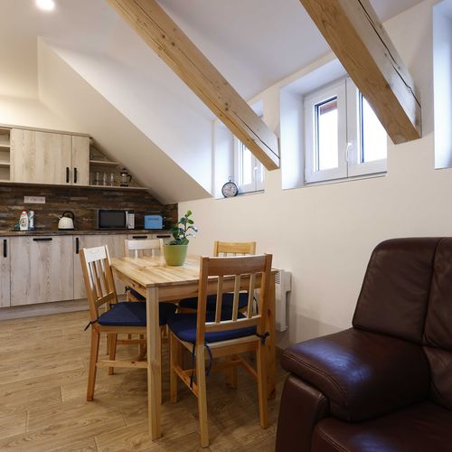 Apartman s vlastní kuchyňkou pro 5 os. se 2 ložnicemi (s možností přistýlky)