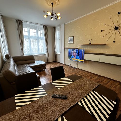 Apartman s balkónem s vlastní kuchyní s manželskou postelí s 1 ložnicí (s možností přistýlky)