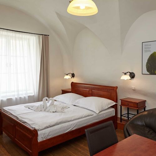 Apartament cu duș cu chicinetă proprie cu 1 camera pentru 2 pers.