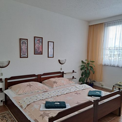 Deluxe Apartman se sprchou s manželskou postelí s 1 ložnicí