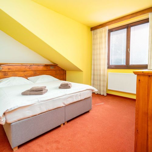 Apartament cu vedere spre munte cu 2 camere pentru 4 pers.