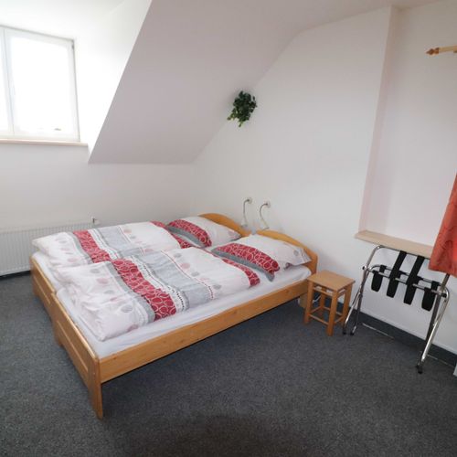 Camera twin (se poate solicita pat suplimentar)