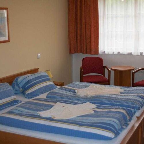 Pokoj se sprchou  pro 3 os. (s možností přistýlky)