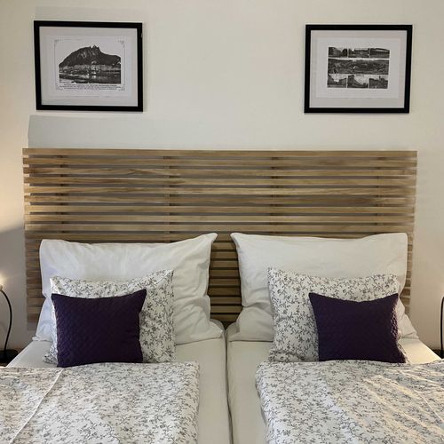 Apartament cu duș cu chicinetă proprie cu 2 camere pentru 4 pers.