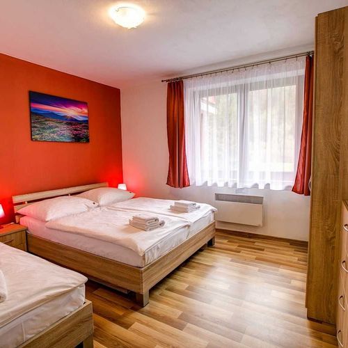 Apartament 3-osobowy Family z prysznicem (możliwa dostawka)