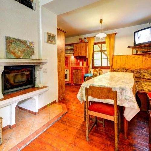 Apartament cu duș cu bucătărie proprie pentru 13 pers.