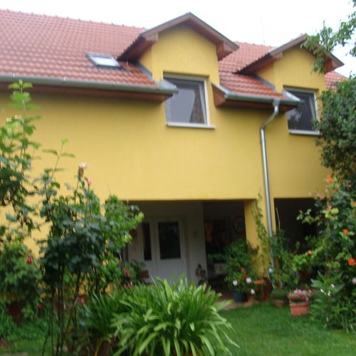 Casă de vară întreaga unitate cu vedere spre râu pentru 10 pers. (se inchirieaza doar integral)