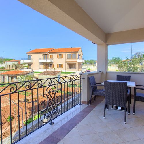 Apartament deluxe cu vedere spre grădină cu 2 camere pentru 5 pers.