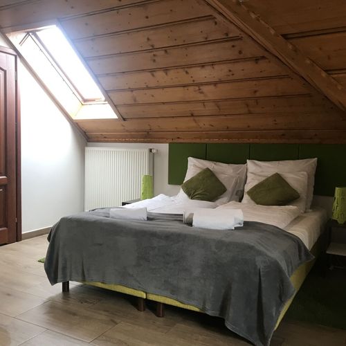 Studio Apartman s manželskou postelí s 1 ložnicí na poschodí (s možností přistýlky)