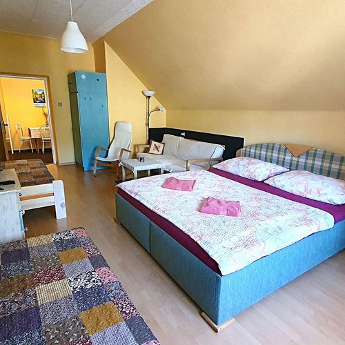 Studio Apartman s vlastní koupelnou  pro 4 os. s 1 ložnicí (s možností přistýlky)