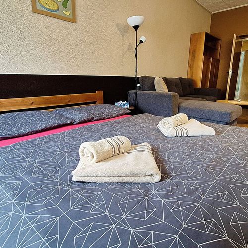 Studio Apartman s vlastní koupelnou  pro 4 os. s 1 ložnicí (s možností přistýlky)