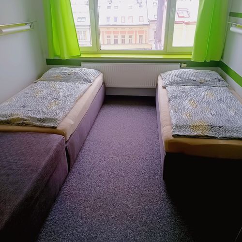Camera tripla twin cu duș
