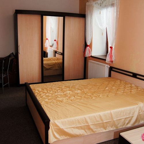 Apartman se sprchou s vlastní kuchyňkou s manželskou postelí s 1 ložnicí