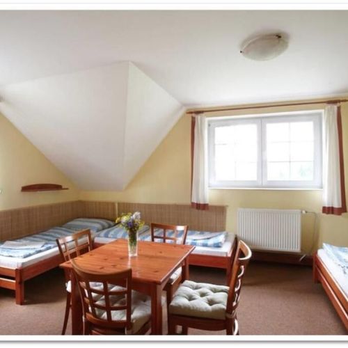 Apartament 5-osobowy z prysznicem z balkonem