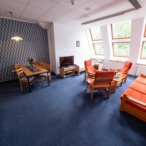 Apartament standard cu duș pentru 5 pers. (se poate solicita pat suplimentar)