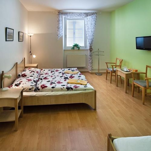 Apartament 6-osobowy z prysznicem