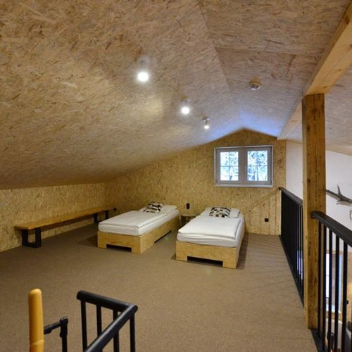 Apartament cu duș cu chicinetă proprie cu 2 camere pentru 4 pers. (se poate solicita pat suplimentar)