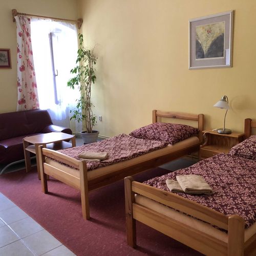 Apartman se sprchou s vlastní kuchyňkou pro 4 os. se 2 ložnicemi