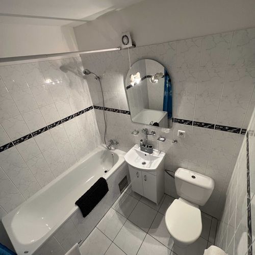 Apartament cu chicinetă proprie cu 2 camere pentru 5 pers.