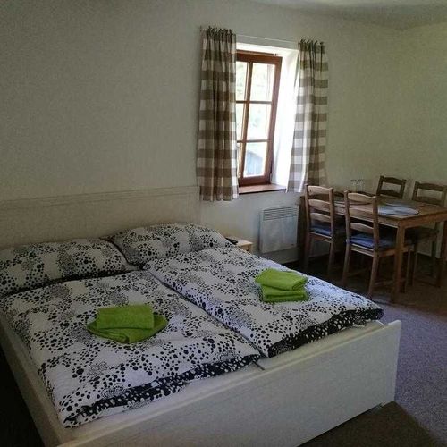 Apartament cu duș cu 2 camere pentru 4 pers. (se poate solicita pat suplimentar)