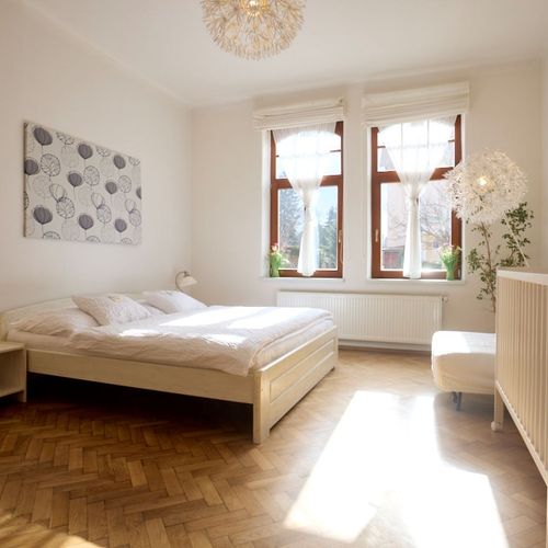 Apartament cu duș cu bucătărie proprie cu 3 camere pentru 7 pers. (se poate solicita pat suplimentar)