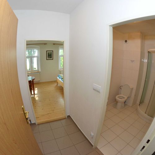 Apartament 6-osobowy z prysznicem z 1 pomieszczeniem sypialnianym