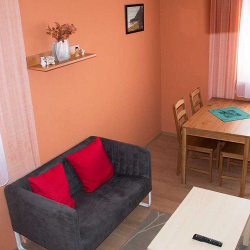 Apartman se sprchou s vlastní kuchyňkou pro 4 os. se 2 ložnicemi