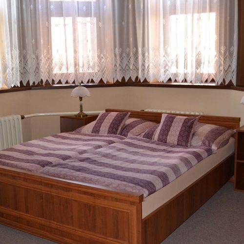Apartament 4-osobowy z prysznicem z aneksem kuchennym z 2 pomieszczeniami sypialnianymi