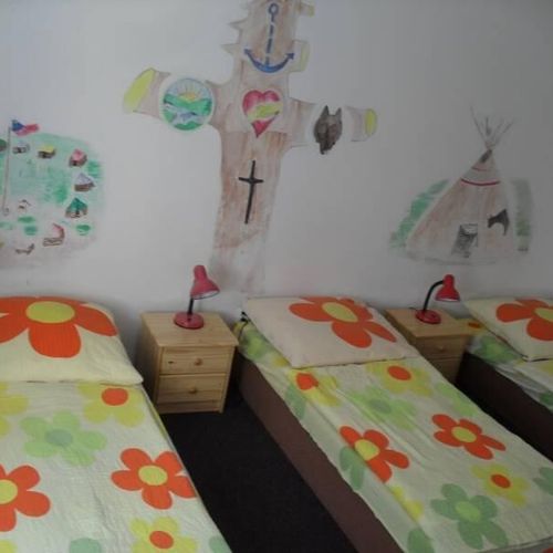 Pokoj s balkónem se sprchou pro 12 os.