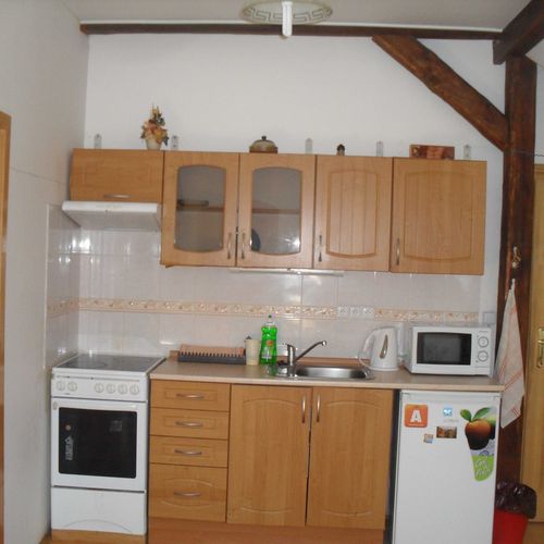 Camera cu balcon cu duș pentru 12 pers.