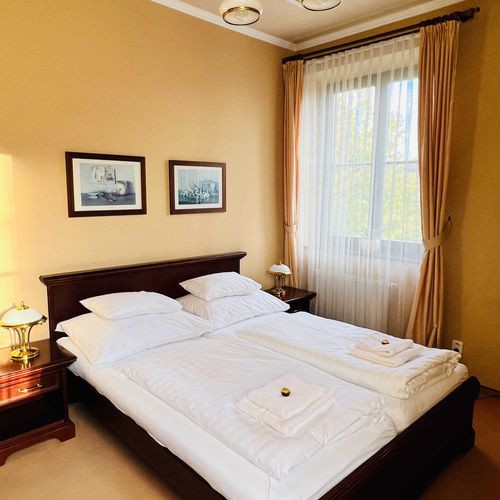 Apartament 4-osobowy Deluxe z prysznicem z 2 pomieszczeniami sypialnianymi