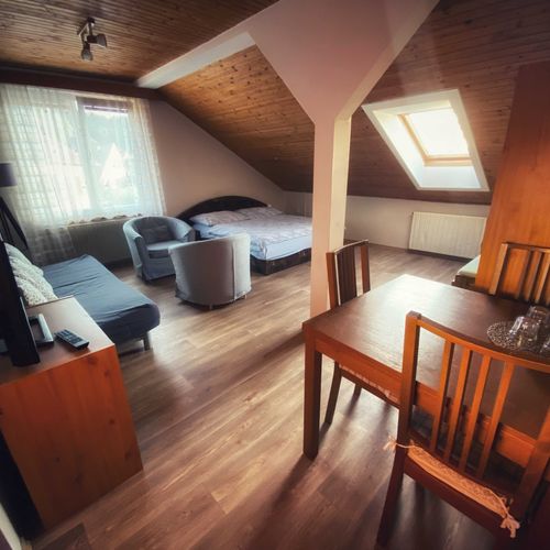 Apartament cu balcon cu duș cu 2 camere pentru 5 pers.