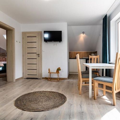 Apartament la etaj cu balcon cu 2 camere pentru 4 pers.
