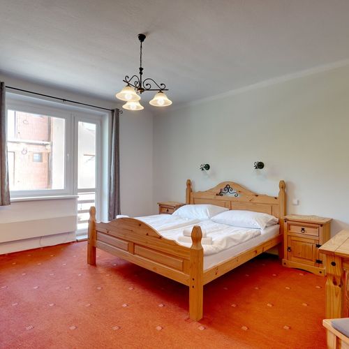 Apartament cu balcon cu 2 camere pentru 4 pers. (se poate solicita pat suplimentar)