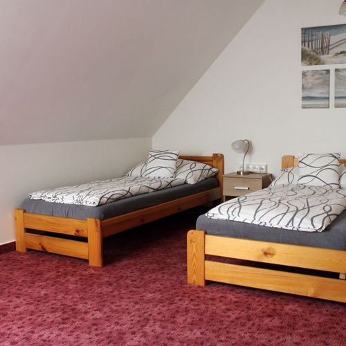 Apartament cu duș cu chicinetă proprie cu 1 camera pentru 4 pers. (se poate solicita pat suplimentar)