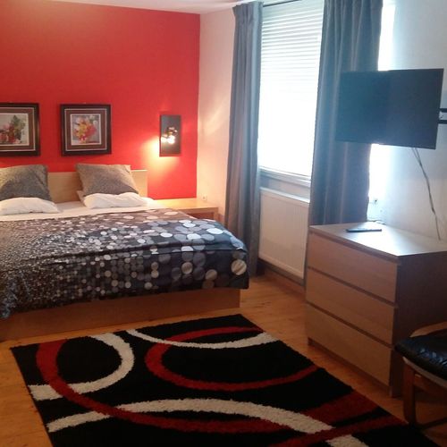 Standard Apartman se sprchou s manželskou postelí s 1 ložnicí